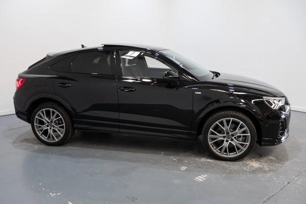 2024 Audi Q3 F3 40 TFSI S line SUV Image 7