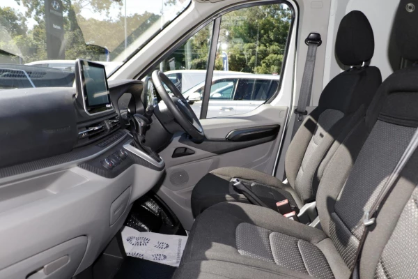 2026 MY24 LDV Deliver 9  MWB Mid Roof Bus Image 3