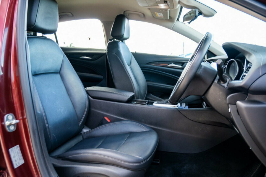 2018 Holden Calais ZB Hatch Image 17