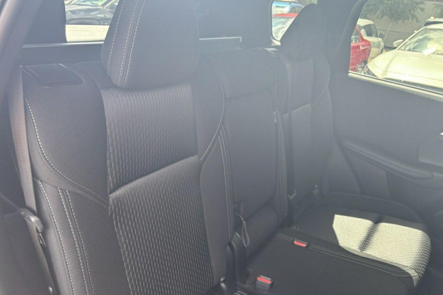 2024 Mitsubishi Outlander ZM LS SUV Image 12