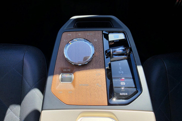 2021 BMW iX I20 xDrive40 SUV Image 21