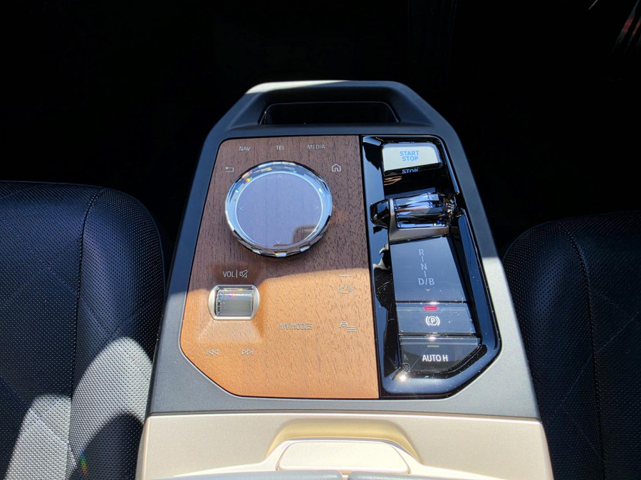2021 BMW iX I20 xDrive40 SUV Image 21