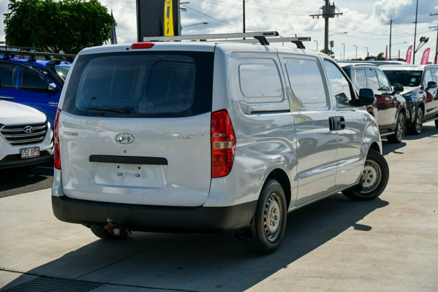 2010 Hyundai iLOAD TQ-V Van