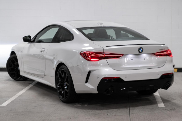 2025 BMW 4 Series G22 LCI 430i M Sport Coupe image 2