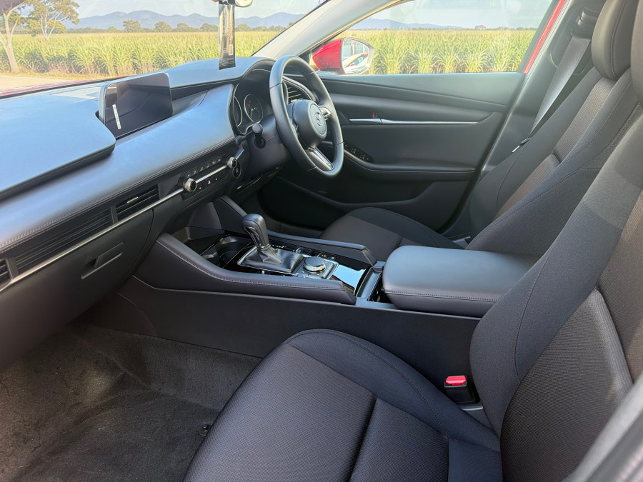 2025 Mazda 3 BP Series G20 Pure Sedan Image 4
