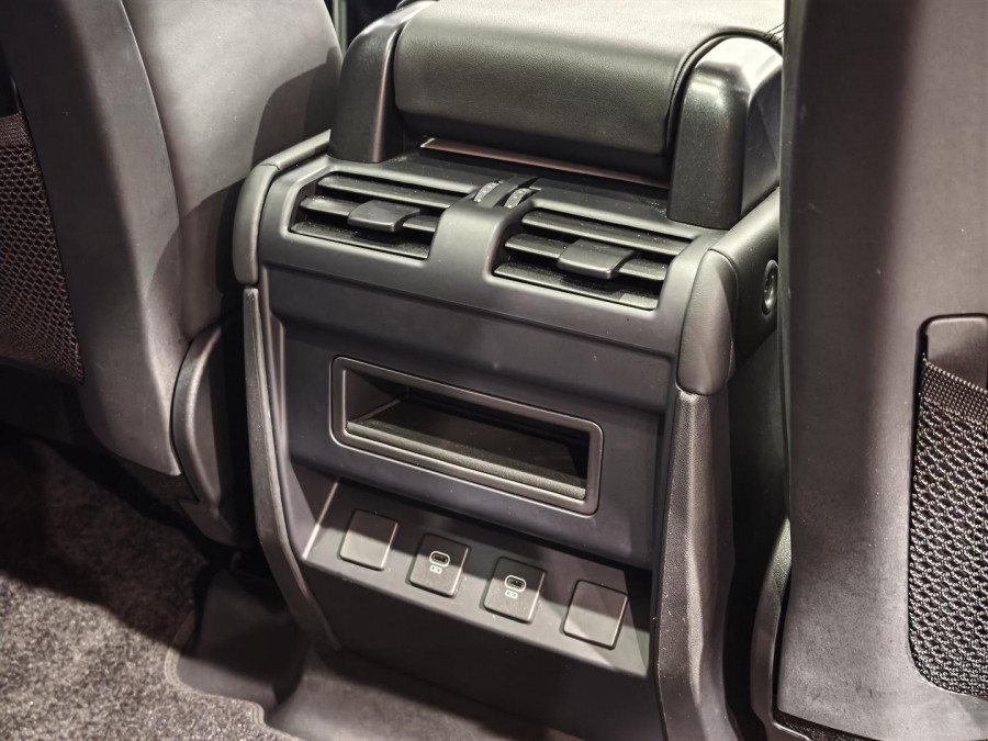 2025 MY25.5 Land Rover Defender L663 110 P400 S SUV Image 18