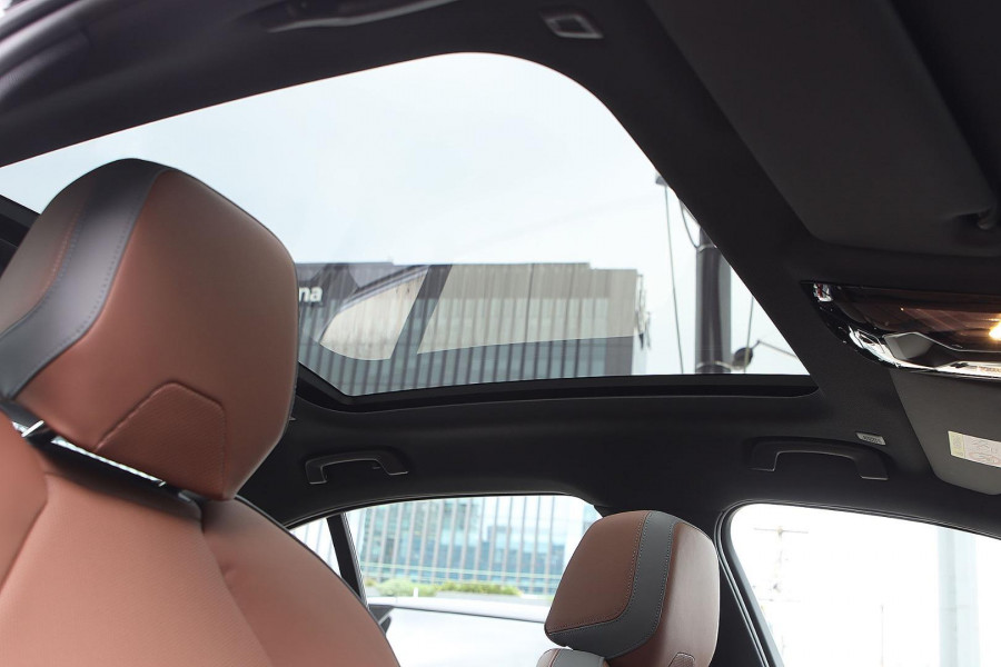 2025 BMW 5 Series G60 520i M Sport Sedan