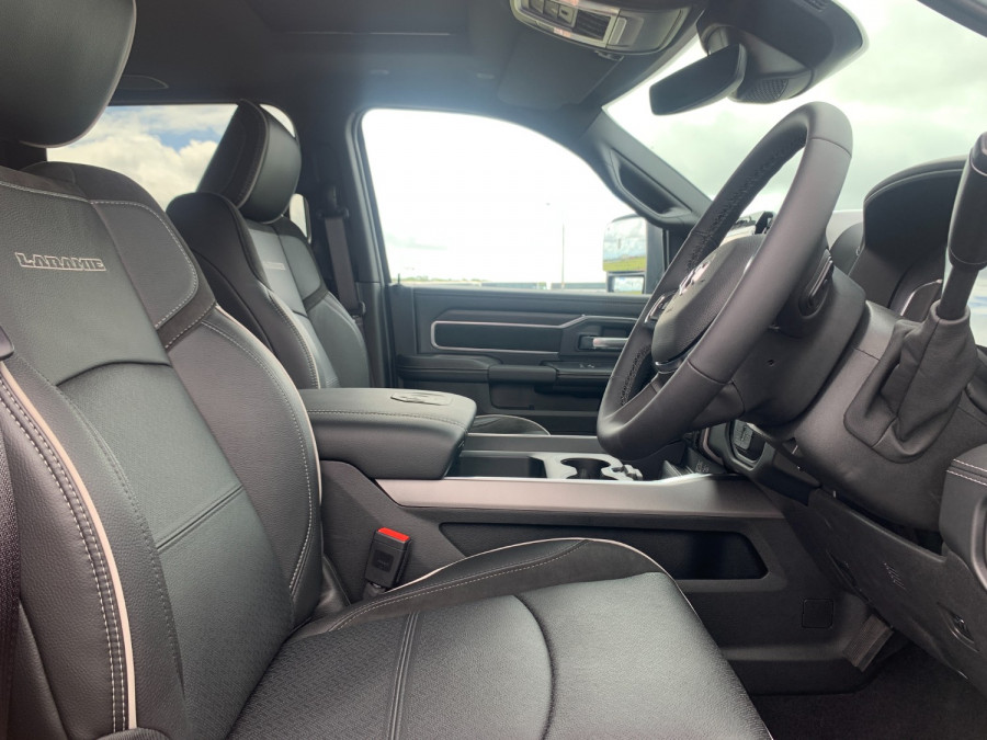 2025 Ram 2500 DJ Laramie Dual Cab Image 12