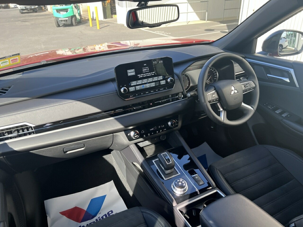 2024 Mitsubishi Outlander ZM Black Edition SUV Image 19