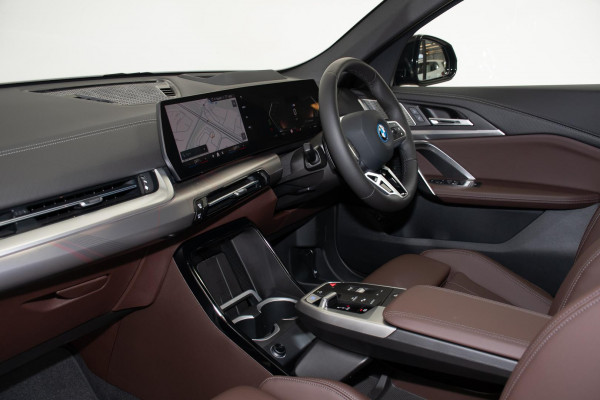 2024 BMW iX2 U10 eDrive20 M Sport SUV image 8