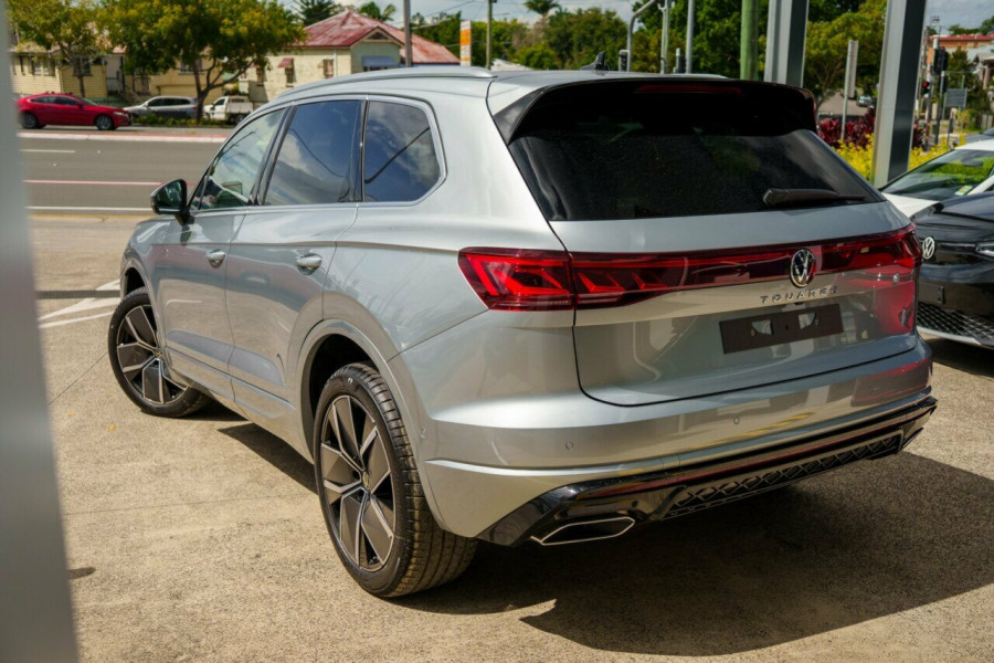 2025 Volkswagen Touareg RC 210TDI R-Line SUV Image 2