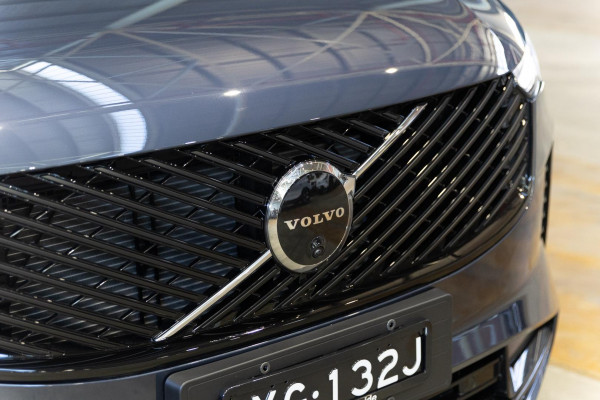 2026 Volvo XC90 L Series Ultra B5 Dark SUV Image 11