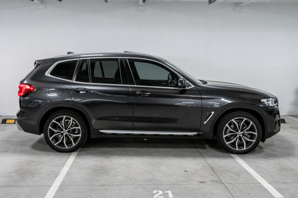 2021 BMW X3 G01 LCI xDrive30i SUV image 3