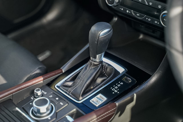 2017 Mazda 3 BN Series SP25 Astina Hatchback Image 9