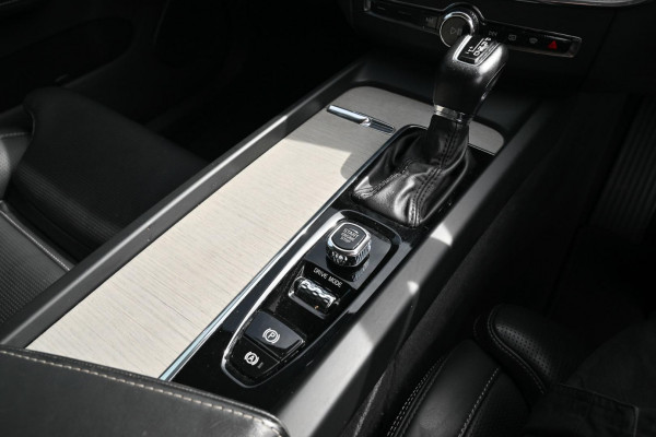 2019 MY20 Volvo XC60 UZ D4 Inscription SUV