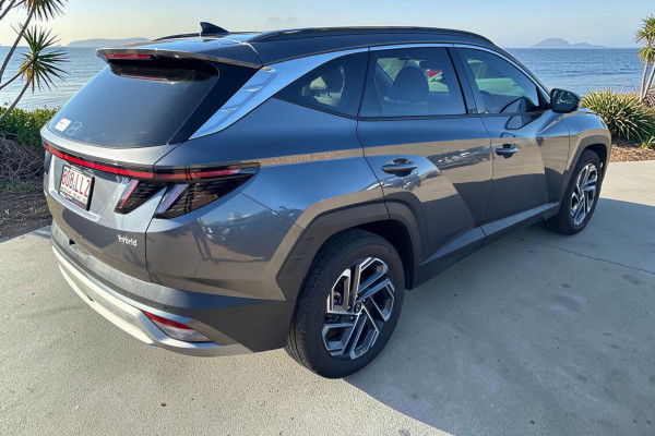 2024 MY25 Hyundai Tucson NX4.V3 Premium SUV Image 3