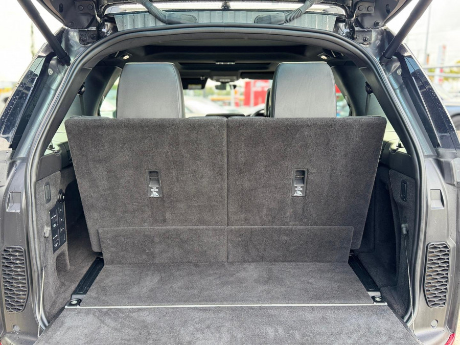 2018 Land Rover Discovery Series 5 HSE Luxury SUV Image 18