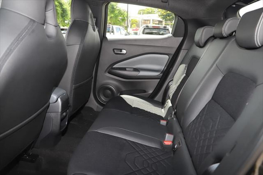 2020 Nissan JUKE F16 ST-L Hatchback Image 10