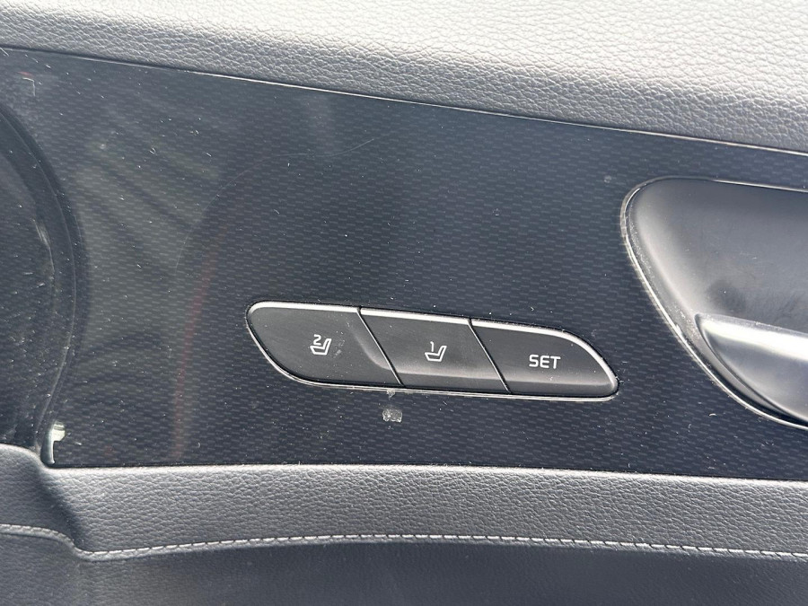 2022 Kia Cerato BD GT Hatch Image 18