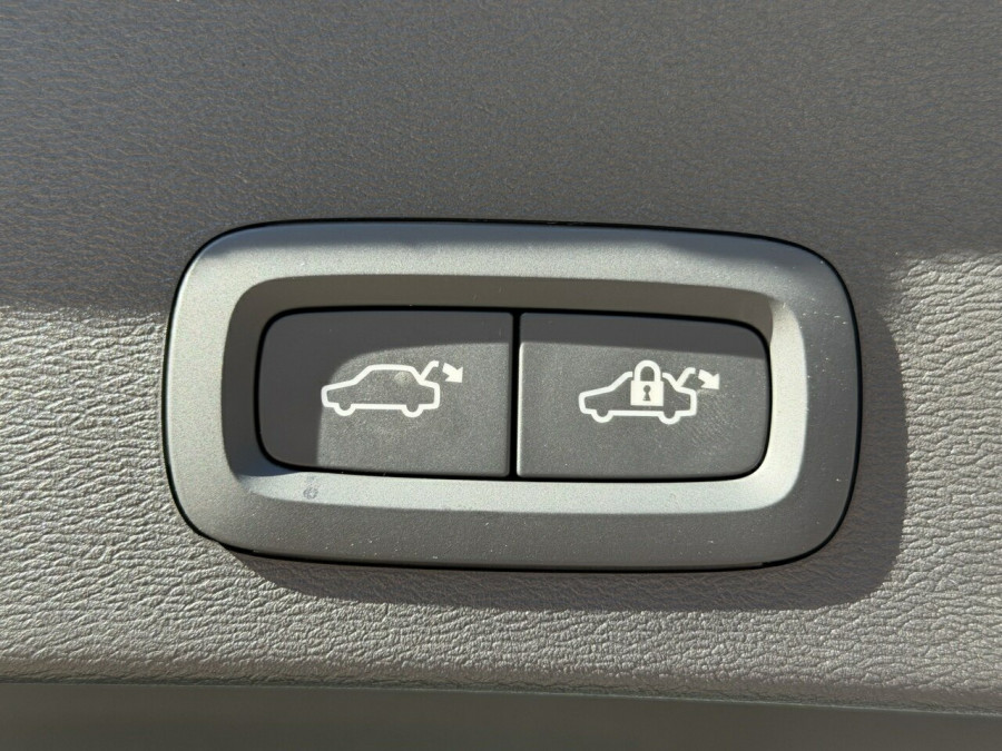 2026 Volvo XC40 XZ Plus B4 SUV Image 10