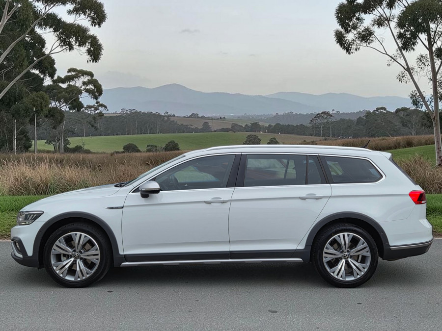 2023 Volkswagen Passat B8 Alltrack 162TSI Wagon Image 4