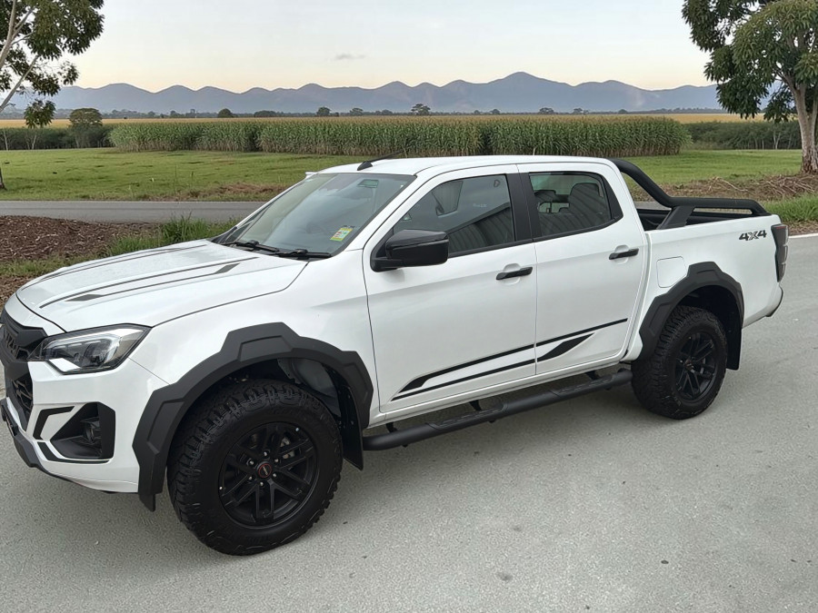 2025 MY24 Isuzu D-MAX RG BLADE Ute Image 3