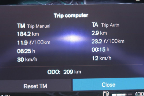 2023 MY24 Volvo V60 Cross Country Z Series Ultimate B5 Bright Wagon Image 5