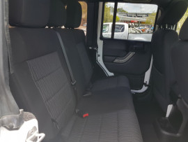 2013 MY12 Chrysler Wrangler JK Unlimited Softtop