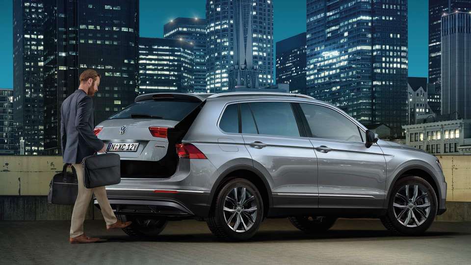 Easy Open and Easy Close tailgate Image