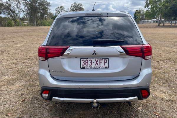 2016 Mitsubishi Outlander ZK LS SUV Image 4