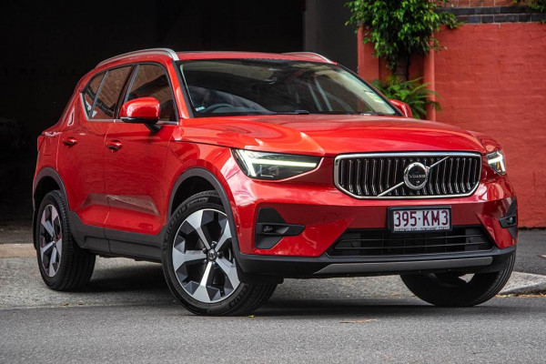 2023 Volvo XC40  Ultimate B4 Bright SUV
