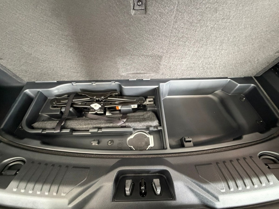 2026 MY26.5 Ford Everest UB Sport SUV Image 12