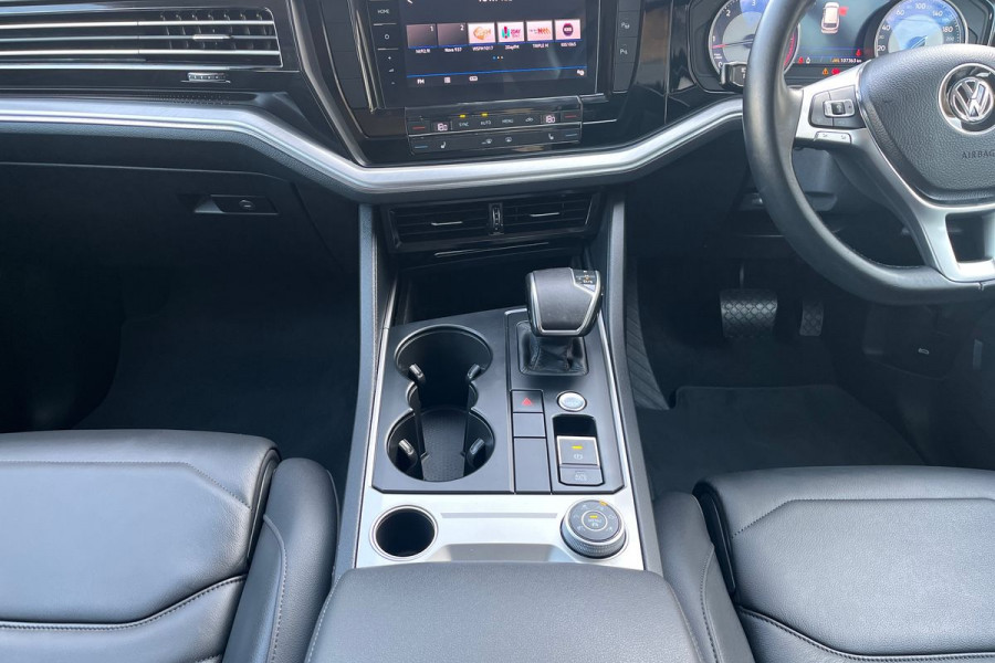 2019 Volkswagen Touareg CR 190TDI Launch Edition SUV Image 17