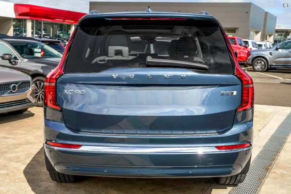 2025 Volvo XC90 L Series Ultra B5 Bright SUV Image 3