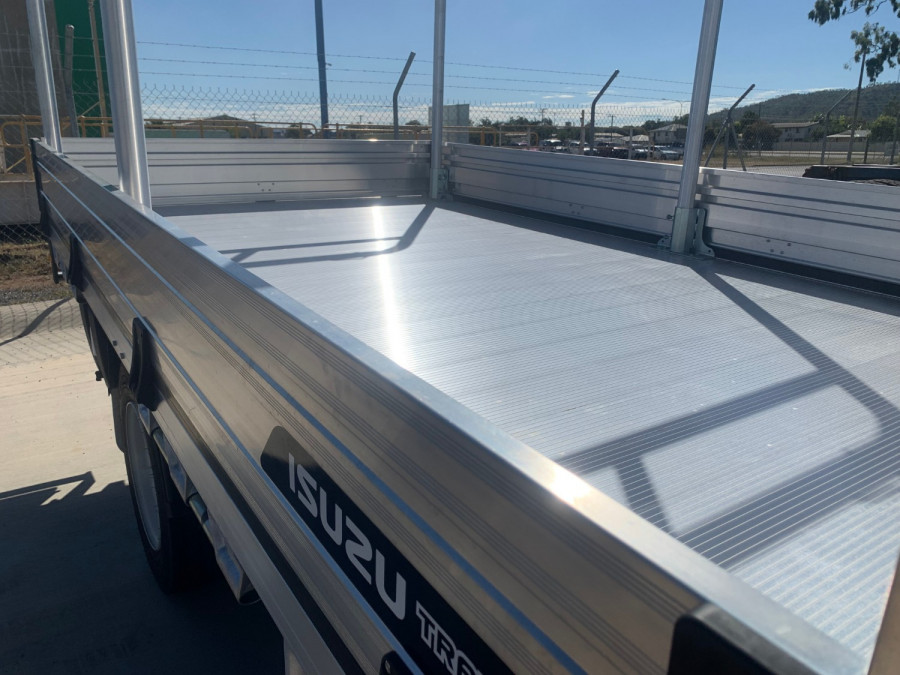 2025 Isuzu  NPR 45/65-175 MT D28 TRADE TRADEPACK Tray Image 14