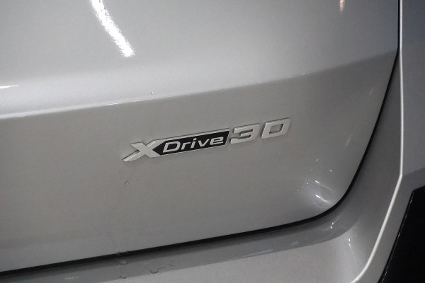 2025 BMW iX1 U11 xDrive30 M Sport SUV image 6