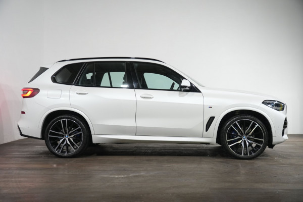 2022 BMW X5 xDrive30d SUV Image 4