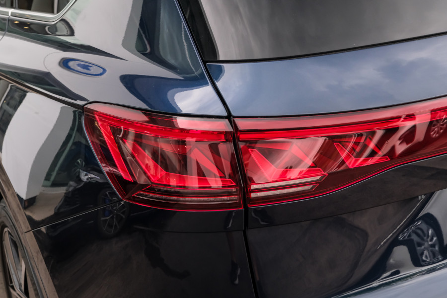 2024 Volkswagen Touareg RC 210TDI R-Line SUV Image 19