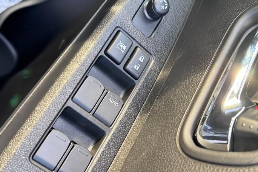 2025 Suzuki Ignis MF Series II GL SUV Image 30