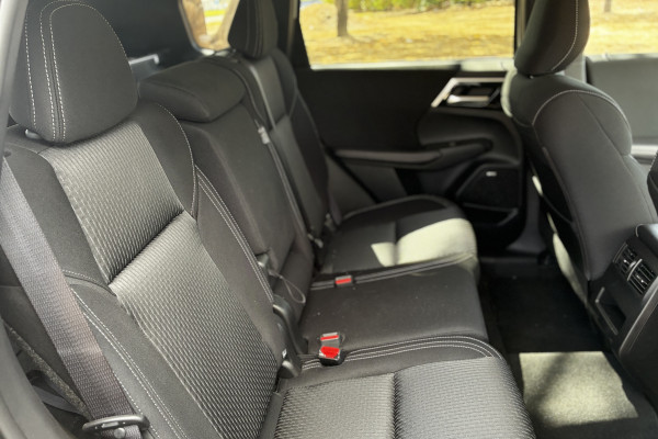 2025 Mitsubishi Outlander ZM LS SUV Image 13