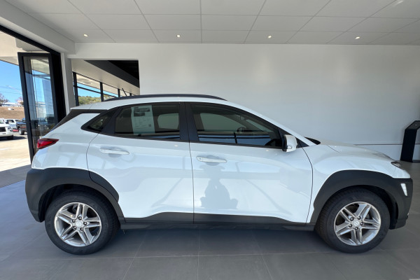 2018 Hyundai KONA OS Active SUV Image 7