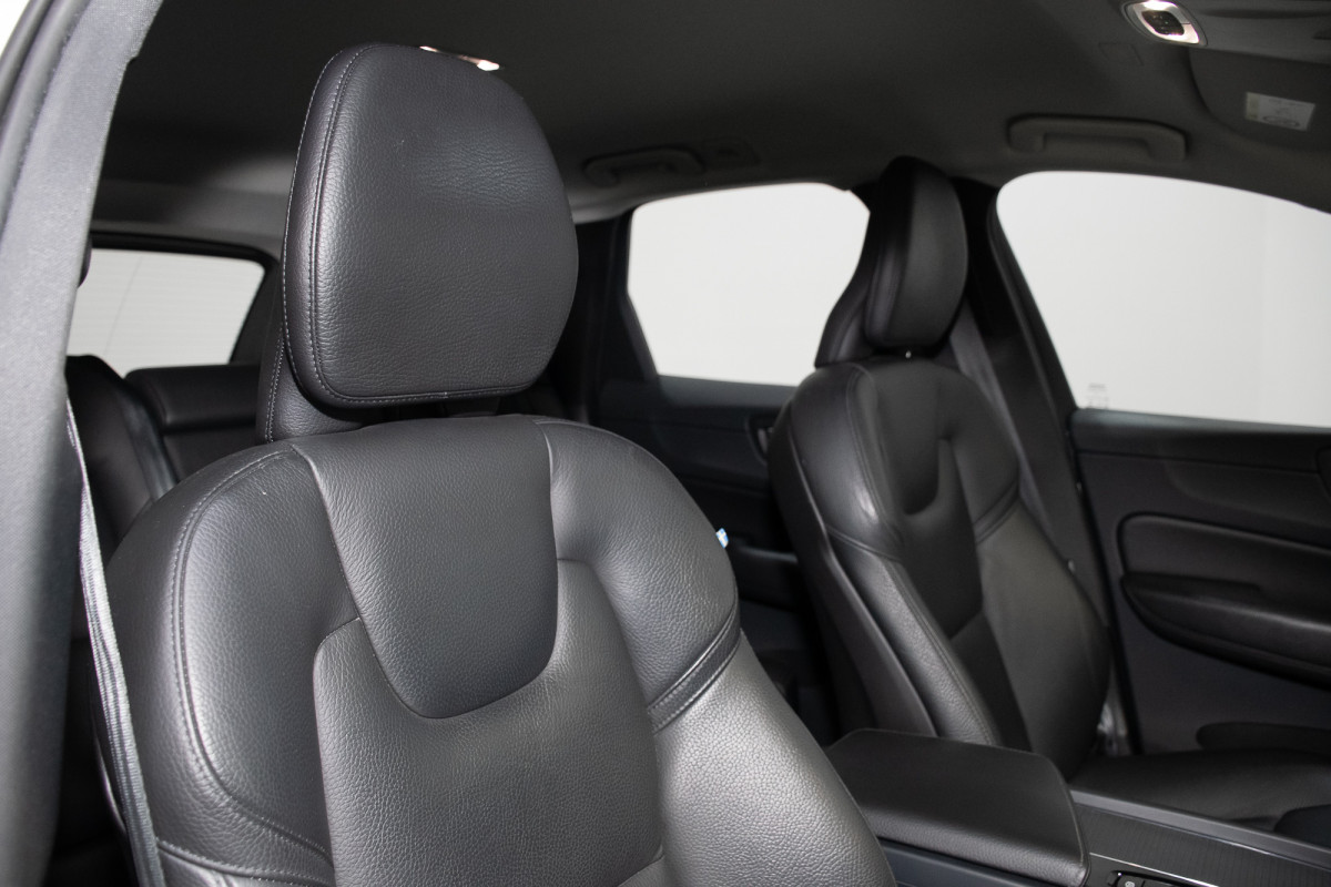 2019 Volvo XC60 UZ D4 Momentum SUV