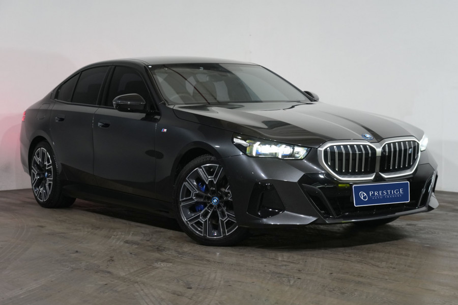 2025 BMW i5 eDrive40 M Sport Sedan Image 1