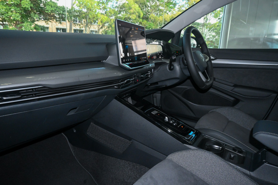 2024 MY25 Volkswagen Golf 8.5 110TSI Style Hatch Image 8