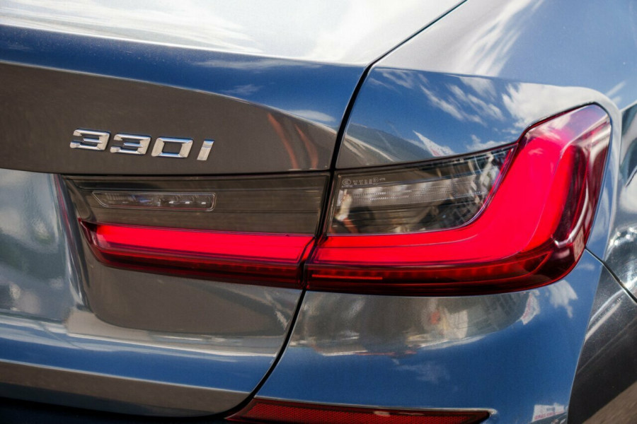 2022 BMW 3 Series G20 330i M Sport Sedan Image 7