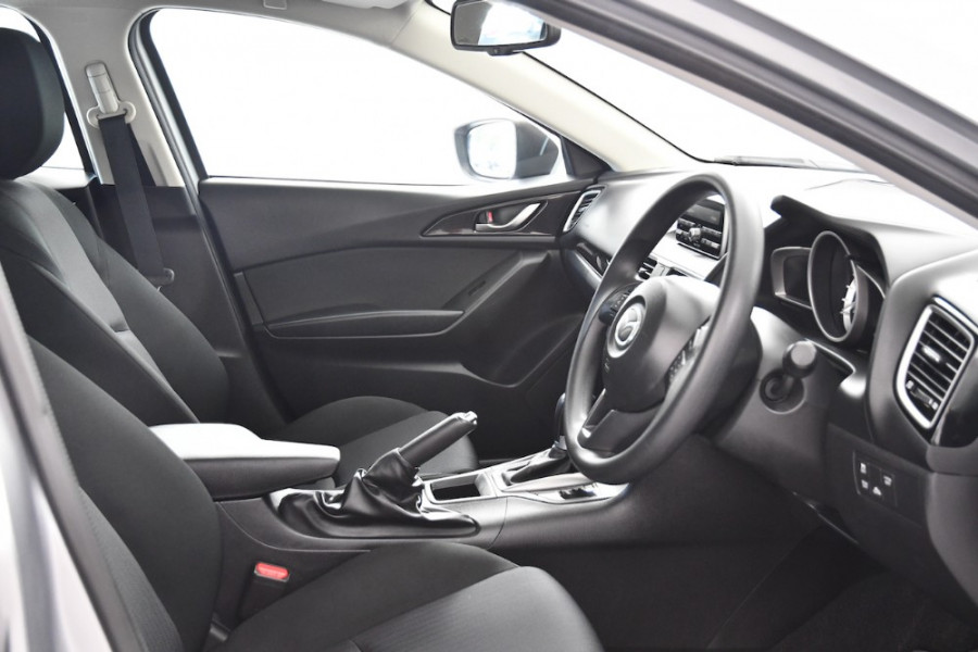 2014 Mazda 3 BM5478 Neo Hatchback Image 10