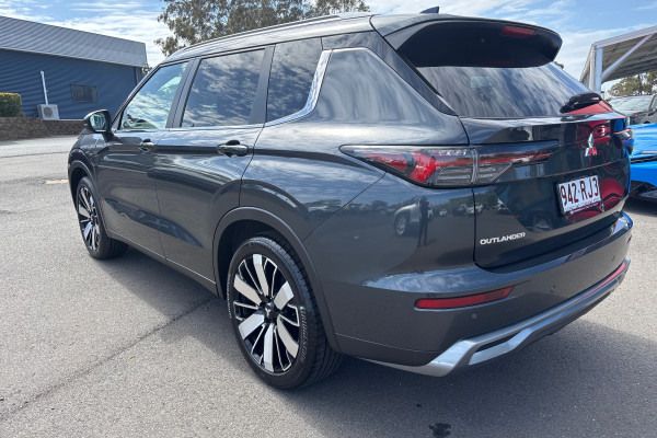 2025 Mitsubishi Outlander ZM Aspire SUV Image 7