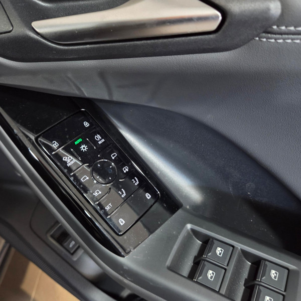 2026 Audi Q6 e-tron SUV image 13