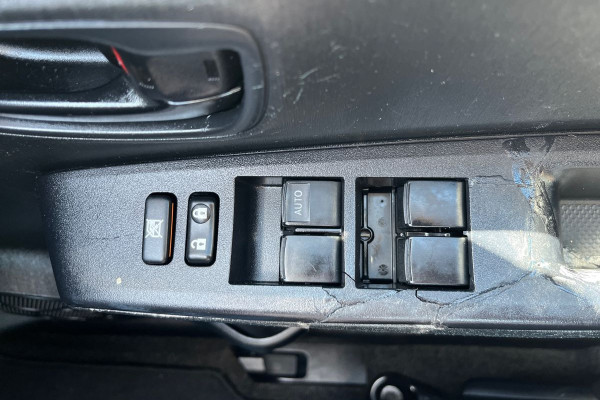 2014 MY15 Toyota Yaris NCP130R Ascent Hatch Image 5