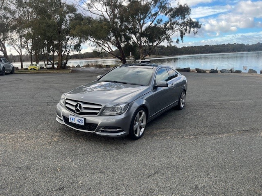 2013 Mercedes-Benz C-Class C250 Coupe Image 2